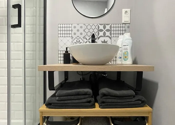 Jardines De Santa Maria - Parking Gratis